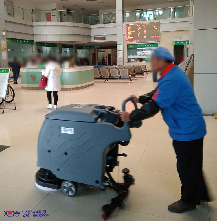 醫(yī)院大廳保潔,醫(yī)院手推式洗地機